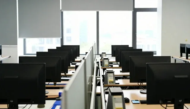 上海外超网络科技有限公司